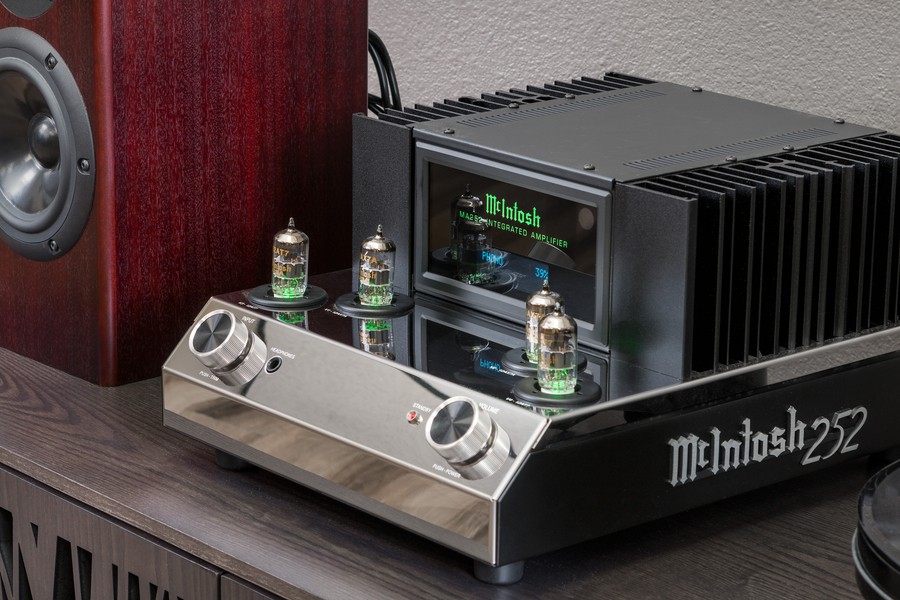 enjoy-the-stunning-sound-of-a-high-end-audio-system